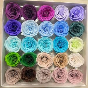 25 Piezas de Flores Artificiales de Alta Calidad, Ramo de Rosas Suxing Inmortales, Caja de Regalo de Navidad, Decoración de Habitaciones, Flores de Jabón - Product Image 1