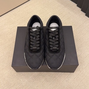 Chaussures de course pour femmes de luxe haut de gamme, respirantes, à semelle plate, tendance mode, chaussures de sport décontractées - Product Image 5