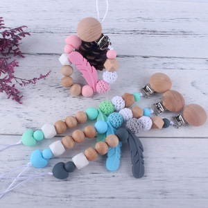 Nueva Cadena de dentición de alimentación de bebé personalizada, mordedor de pluma de haya, cadena de chupete de bebé, soporte infantil masticable de ganchillo, Clip de madera - Product Image 3