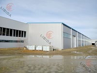 Bâtiment préfabriqué en acier multifonctionnel, entrepôt métallique durable, atelier, structure en acier avec un design moderne