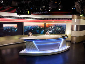 Table de présentation TV LED moderne avec surface solide pour la diffusion, les hôtels, les écoles et les hôpitaux - Product Image 1