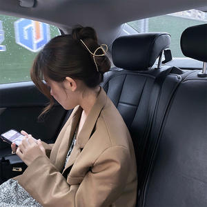 Pinza de tiburón grande Ins de Corea del Sur para mujer, pinza de pelo lateral que combina con todo, con agarre de Metal, accesorios para el cabello, herramienta de lavado de cara - Product Image 3