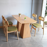 Ensemble de meubles de salle à manger minimalistes modernes pour café et restaurant, table et chaises en bois massif, table à manger avec revêtement en cuir