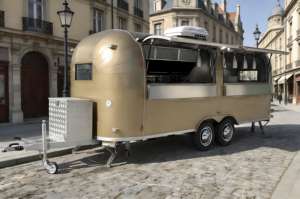 Food Truck con Parrilla de Piedra Volcánica, con Lecho de Piedra de Lava y <span class=keywords><strong>Brasas</strong></span> Ardientes para Atún Ahi, Jabalí y Batatas - Product Image 2