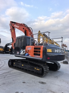 Excavadora Hitachi ZX210 Modelo 2023 Fabricada en Japón con Certificación EPA y CE, Peso Operativo de 21 Toneladas con Componentes de Motor, Bomba y Engranajes - Product Image 4