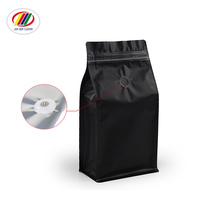 Vente directe usine – Sachet refermable en aluminium noir mat de 12 oz pour emballage de grains de café colorés, recyclable et personnalisable, format carré