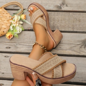 รองเท้าแตะส้นกลางแบบสายไขว้สำหรับผู้หญิง รุ่นใหม่ล่าสุดสำหรับฤดูร้อน ผ้า ไซส์ใหญ่ ฟรีไซส์ - Product Image 3