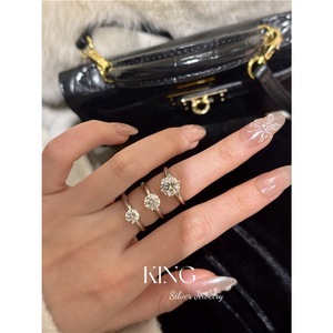 แหวนเพทายทรงกลมสำหรับผู้หญิง 1 กะรัต สไตล์เรขาคณิต เครื่องประดับหมั้น โทนสีเงิน ดีไซน์คลาสสิกแบบหกหนามเตย - Product Image 2