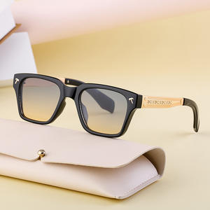 Gafas de Sol Cuadradas Marca T para Hombre, Lentes de PC con Protección UV400, Color Negro y Dorado, Protección Solar, para Viajes y Actuaciones - Product Image 4