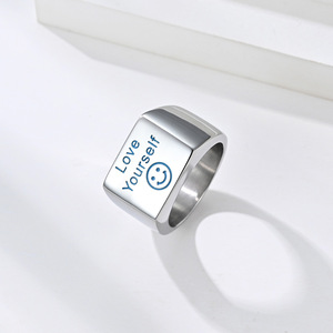 Nuevo inglés amor a sí mismo azul luminoso cara sonriente anillo de acero inoxidable temperamento simple anillo de moda para hombres solteros - Product Image 1
