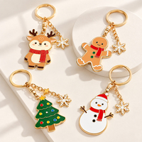 Porte-clés de Noël personnalisé OEM, breloque mignonne en forme de biscuit de pain d'épices, plaqué or, porte-clés souvenir, vente en gros en vrac