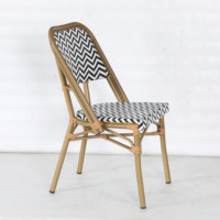 Chaise de bistrot française d'extérieur Uplion en aluminium, aspect bambou, rotin PE, empilable, pour café en plein air