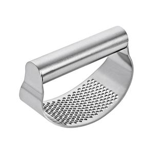 Presse-ail en acier inoxydable, ustensile de cuisine manuel pour écraser l'ail - Product Image 1