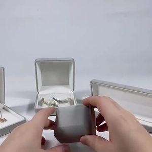 Xinfly Luxury Custom Velvet Jewelry Gift <b>Box</b> Weddings Pendant Necklace <b>Packaging</b> - Product Image 5