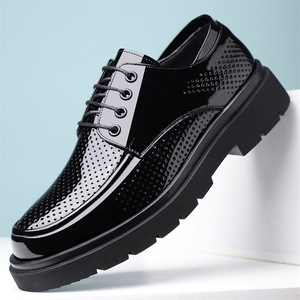 Zapatos Oxford de charol para hombre, con punta redonda, transpirables, con cordones, para oficina, para todas las estaciones, suela de goma, color negro sólido - Product Image 1