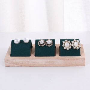 Exhibidores de Joyería de Cuero, Soporte para Collares, Exhibidores para Anillos y Pendientes - Product Image 6