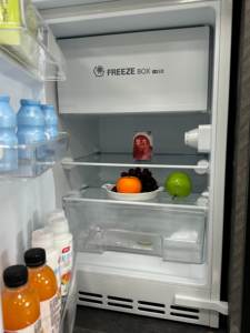 Elétrico sob o congelador contrário do refrigerador com as bebidas incorporados plásticas de baixo ruído para a aplicação do carro e do hotel - Product Image 3