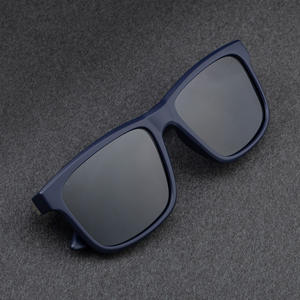 Gafas de sol polarizadas con montura cuadrada Lafuma para hombre, montura negra de PC, protección UV400, uso en exteriores - Product Image 2
