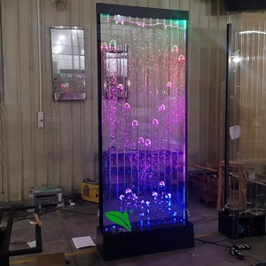 Parete d'Acqua con Bolle e Meduse LED Colorate Programmabili per Decorazione di Ristoranti e Hotel - Product Image 2