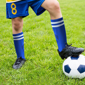 Calze a Righe al Ginocchio di Tendenza per il Commercio Transfrontaliero, Opzioni Multicolore per <span class=keywords><strong>Atleti</strong></span> Giovani e Adulti - Product Image 4