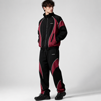 Survêtement de jogging en nylon réfléchissant avec logo personnalisé OEM, coupe-vent pour homme, ensemble en nylon avec bandes blanches pour homme