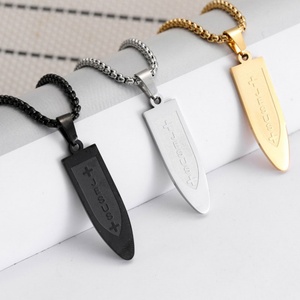 Collar Personalizado de Acero Inoxidable 316L Chapado en Oro de 14k/18k Resistente al Agua con Colgante de Cruz de Bala para Hombre - Product Image 5
