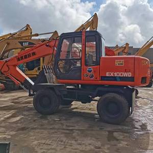 Excavatrice hydraulique sur roues Hitachi EX100 fiable et polyvalente pour chantier de construction - Product Image 2