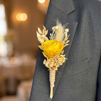 Boutonniere Mawar Kering Kuning Alami, Hiasan Bunga Kering untuk Dekorasi Jas Pernikahan BU-019