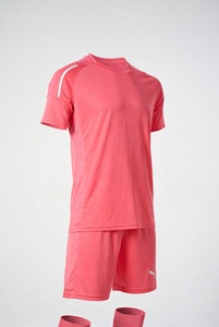 Conjunto de Camiseta de Fútbol Roja con Cuello Redondo y Manga Corta, Corte Atlético para Adultos, Todas las Temporadas, 100% Poliéster - Product Image 1