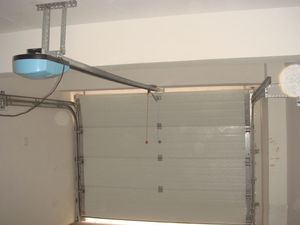 Entrepôt logistique Portes sectionnelles industrielles Quai et porte Entreprise Coupe-vent Isolation thermique Sécurité - Product Image 5