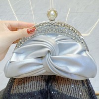 Sac à bandoulière élégant orné de diamants pour femme, petite pochette, sac à main tendance pour soirée