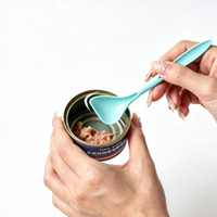 Cuillère à nourriture pour animaux de compagnie en PP, à long manche, pour aliments humides, pour chats et chiens, couleur personnalisée OEM, vente en gros