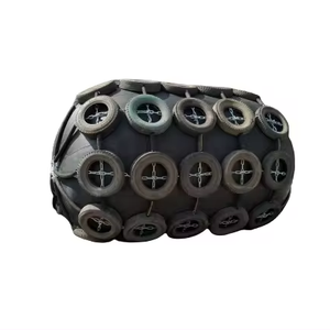 Protection garde-boue pneumatique en caoutchouc de type yokohama sur quai port quai quai ponton quai bateau bateau bateau pare-chocs chaîne de pneus - Product Image 1