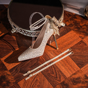 Zapatos de Novia con Tacón de Aguja, Punta en Pico, Brillantes, con Correa en el Tobillo y Lazo, Super Altos, 8 cm o Más - Product Image 3