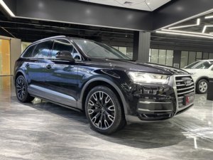 รถยนต์มือสอง <span class=keywords><strong>Audi</strong></span> <span class=keywords><strong>Q7</strong></span> AWD Turbo 3.0T Premium Plus 4 ประตู SUV ปี <span class=keywords><strong>2017</strong></span> ล้อแม็ก R20 เบาะหนังสีเข้ม หลังคาซันรูฟไฟฟ้า กล้องมองหลัง พวงมาลัยซ้าย - Product Image 3