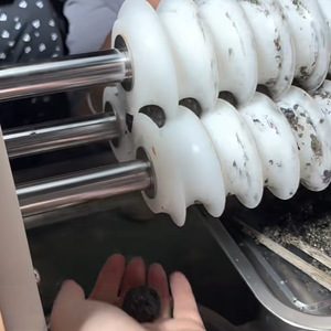 Máquina de Alta Producción para Hacer Bolas Redondas, Tipo Espiral, para la Producción de Snacks y Bolas de Masa - Product Image 3