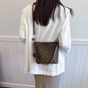 Sac à dos bandoulière haut de gamme pour femme, style tendance, doublure en polyester, matériau PU, sac seau.6051 - Product Image 4