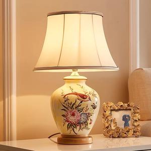 Lámpara de Noche de Estilo Europeo, Simple, Moderna, Cálida, Creativa y Romántica para Dormitorio, de Cerámica, Estilo Americano, con Alimentación de CA - Product Image 2