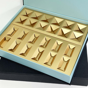 Boîtes en papier fantaisie bleu noir pour barre de chewing-gum Sushi/gâteau 12 compartiments chocolat <span class=keywords><strong>Bon</strong></span> <span class=keywords><strong>Bon</strong></span> avec stratification mate de gaufrage - Product Image 6