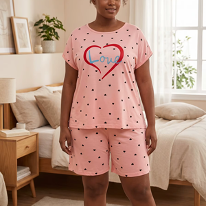 Nuovo Arrivo: Pigiama Estivo da Donna Taglie Forti, Casual e Confortevole, con Stampa a Cuori, in Fibra di Latte Traspirante, Maniche Corte, Vita Elasticizzata - Product Image 1