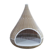 Chaise longue suspendue avec lit de repos à baldaquin