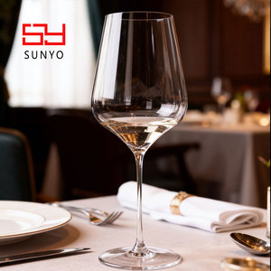 Verres à vin rouge haut de gamme en cristal sans plomb, soufflés à <span class=keywords><strong>la</strong></span> main, écologiques et durables, avec logo personnalisé, 750 ml, vente en gros - Product Image 4