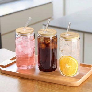Verre à bière/<span class=keywords><strong>vin</strong></span> Boyu BY2301 16oz en borosilicate moderne avec couvercle en bambou et <span class=keywords><strong>paille</strong></span>, résistant au lave-vaisselle, en forme <span class=keywords><strong>de</strong></span> canette, personnalisable avec logo pour fêtes - Product Image 2