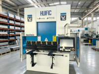 Presse plieuse CNC entièrement électrique PBA 70T 1600mm, 70 tonnes, 1600mm, automatique, pour le traitement de l'aluminium, avec moteur et pompe