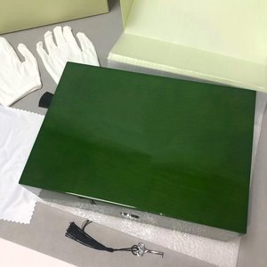 กล่องเก็บนาฬิกาไม้สีเขียวจากโรงงานโดยตรง ยี่ห้อ Green Wooden  8/10 ช่อง  รับทำโลโก้ กล่องจัดระเบียบนาฬิกาหรูสำหรับนาฬิกายี่ห้อดัง - Product Image 4