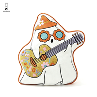 Coussin en peluche fantôme d'Halloween, brodé avec une guitare, bordure à pompons, coussin décoratif doux pour la maison et le canapé