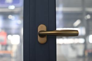 100 loạt hiện đại nhôm cử<span class=keywords><strong>a</strong></span> sổ cử<span class=keywords><strong>a</strong></span> sổ Windproof nhiệt phá vỡ thấp E Kính Swing mở phong cách bền khung hợp kim nhôm - Product Image 6