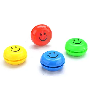 Partido favores para crianças granel festa brinquedos sortimentos pequenos brinquedos sorrindo Yoyo ball