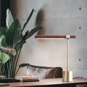 Lámpara de Escritorio de Diseño Italiano, Estilo Nórdico Minimalista, Acabado en Madera y Cobre, Decoración para Habitaciones de Hotel - Product Image 2