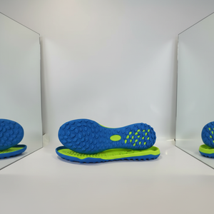Suelas Transparentes para Zapatos de Fútbol HT-9K0339 de TPU Azul, Duraderas, Antideslizantes, Impermeables, Ligeras, Cómodas y de Larga Vida Útil - Product Image 4